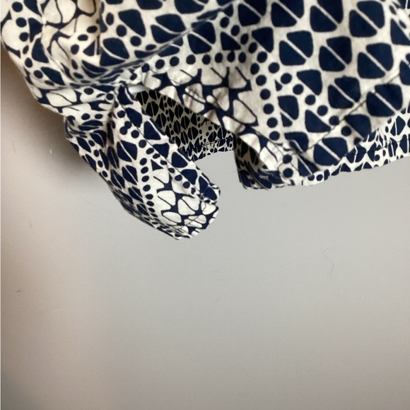 Floral Two Piece Set Sleeveless Wrap Blouse in Navy and White, Plus Size 2X - Picture 9 of 12